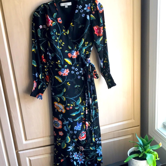 LOFT Dresses & Skirts - EUC floral tie front maxi length dress
